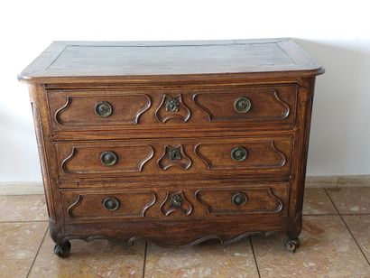 PETITE COMMODE DROITE en chêne ouvrant par...