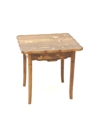 EMILE GALLE (1846-1904)
Table de milieu en...