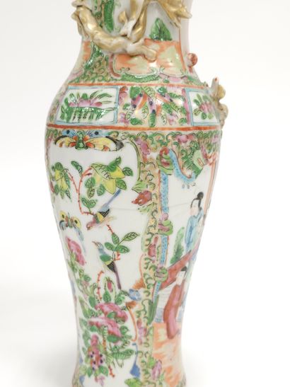 CANTON
Pots couverts en porcelaine blanche...