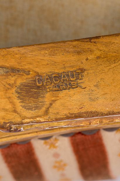 CACAUT PARIS 1900
Fauteuil en bois mouluré...