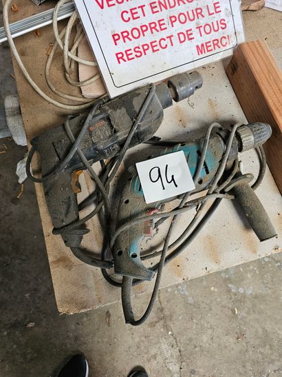 deux perforateurs dont un Bosch