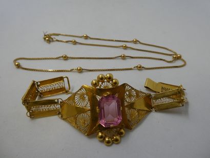 1 Bracelet 18kt gold and stone 14,79g 1 Chain...