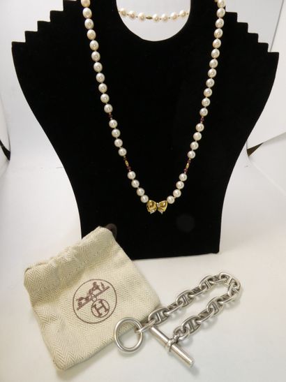 1 Collier de perles fermoir Or 18kt 33,99g...