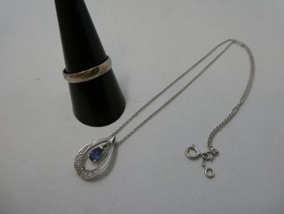 1 Collier Or gris 18kt et pierres 3,72g 1...