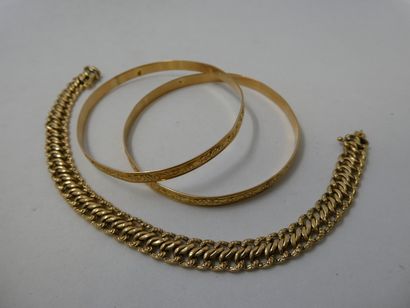 1 Bracelet Or 18kt 10,39 2 Bracelets rigides...