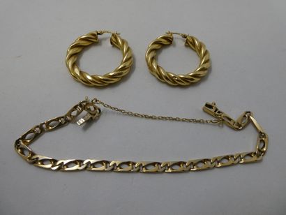 1 Pair of earrings 18kt Gold 10,02g 1 Bracelet...