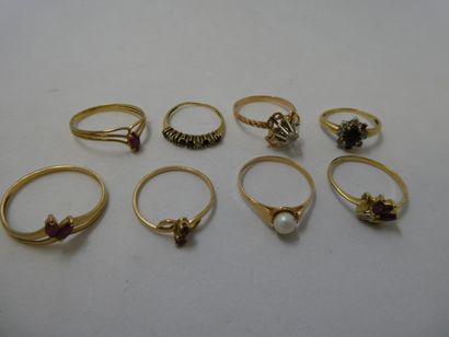 7 Bagues Or 18kt et pierres 13,73g 1 Bague...