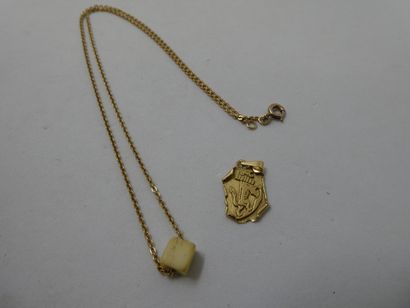 1 Pendant 18kt Gold 1,14g 1 Necklace 18kt...