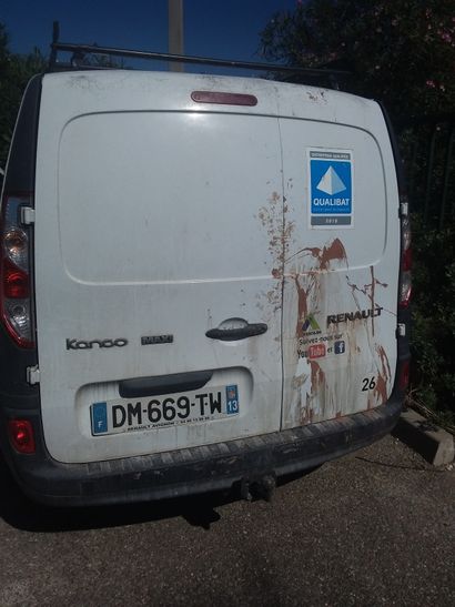 Véhicule RENAULT modèle KANGOO, de couleur...
