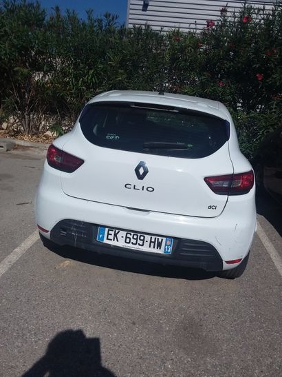 Véhicule RENAULT modèle CLIO 
Immatriculé...