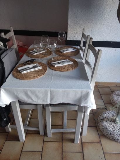 3 tables double en bois compressé blanc
4...