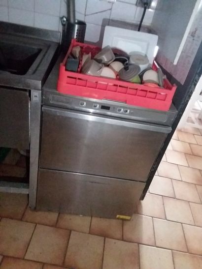 machine à laver sans marque apparente