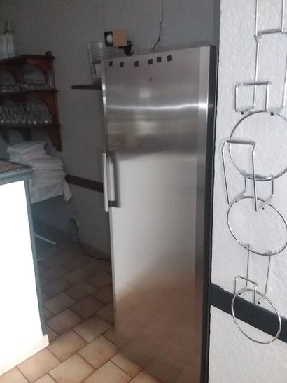 réfrigérateur de la marque Essentiel B