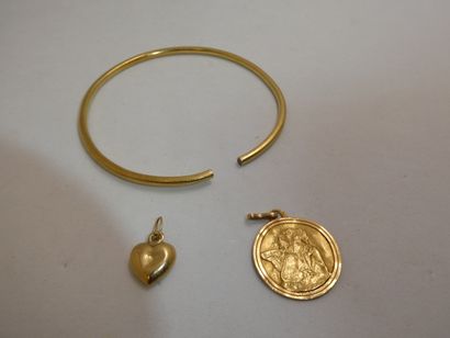 3 Pendentifs Or 18kt 3,49g 1 Bracelet Or...
