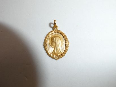 1 Pendentif Or 18kt 2,57g 