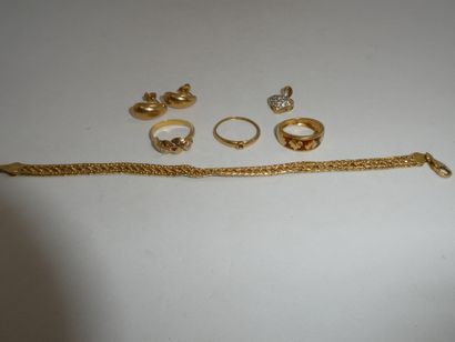 1 Bracelet Or 18kt 4,85g 1 Paire boucles...