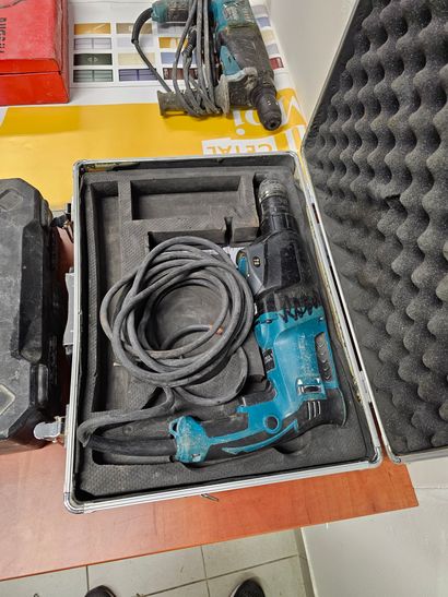 Perforateur filaire MAKITA HR2610T