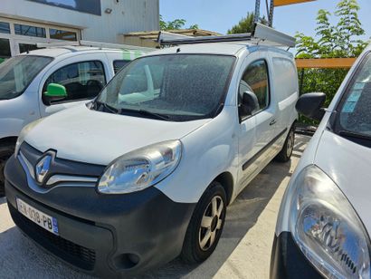 Véhicule RENAULT modèle KANGOO, de couleur...