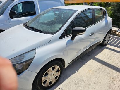 Véhicule RENAULT modèle CLIO Société, de...
