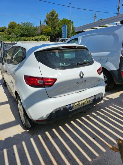 Véhicule RENAULT modèle CLIO Société, de...