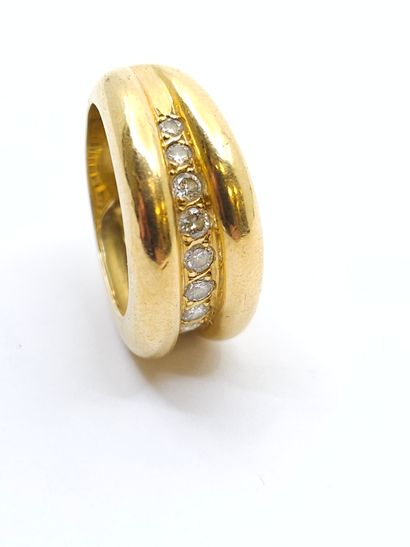 Double string ring in 750° yellow gold set...