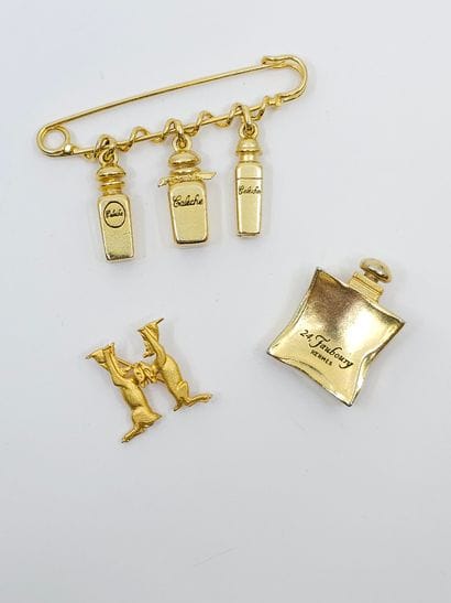 LOT de broches HERMES 
HERMES
Epingle à nourrice...