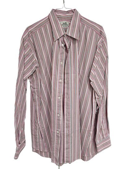 HERMES
Chemise noire à motif floral
Chemise...