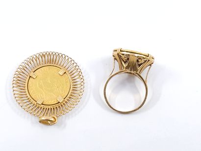 PENDENTIF en or jaune 750° ornée d'une pièce...