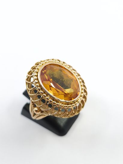 IMPORTANTE bague cocktail en or jaune 750°...