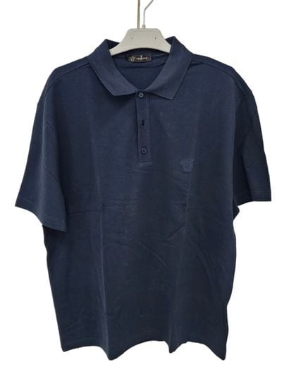 Versace
Polo bleu marine
Hermes
Pull en cachemire...