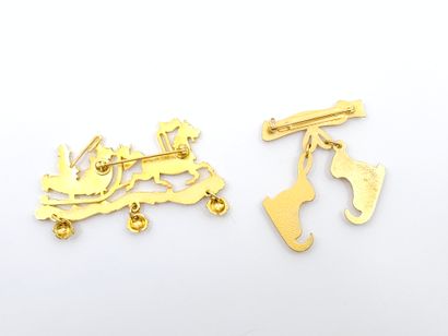 LOT de broches HERMES 
HERMES
Broche en métal...
