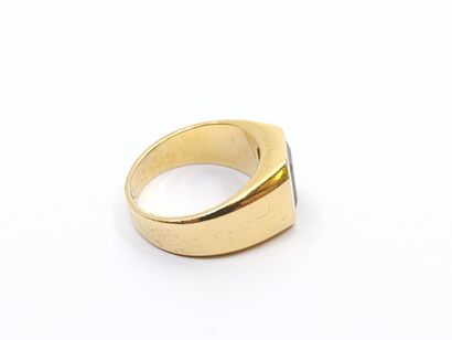 CHEVALIERE in 750° yellow gold set with a...