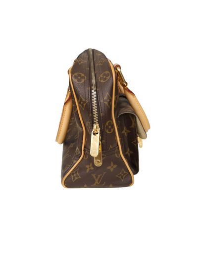 LOUIS VUITTON Manhattan
Brown monogrammed...