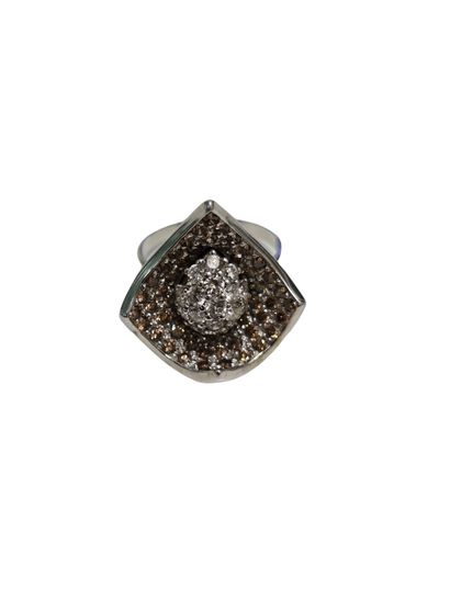 IMPORTANTE bague fleur en or gris 750°, le...