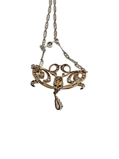 TRAVAIL FRANCAIS fin XIX ème siècle
Broche...