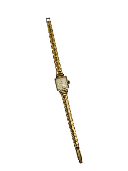LIP
Montre de dame, boîtier en or 750°, bracelet...