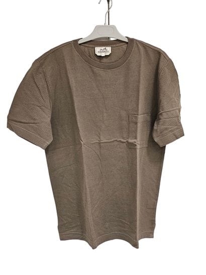 HERMES
T-shirt col V rouge 
Taille XXL
T-shirt...