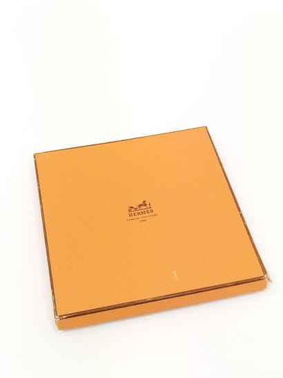 HERMES Paris 
Foulard en soie 