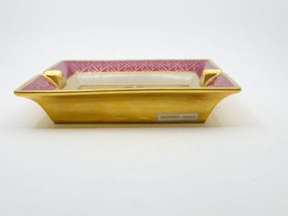 HERMES PARIS
Cendrier en porcelaine de forme...