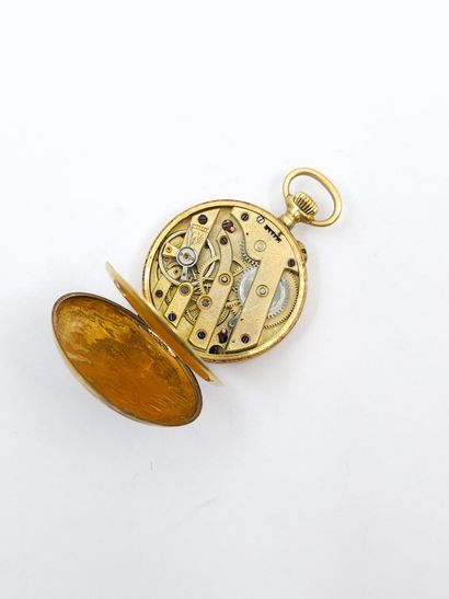 MONTRE de col en or jaune 750° , cadran émaillé...