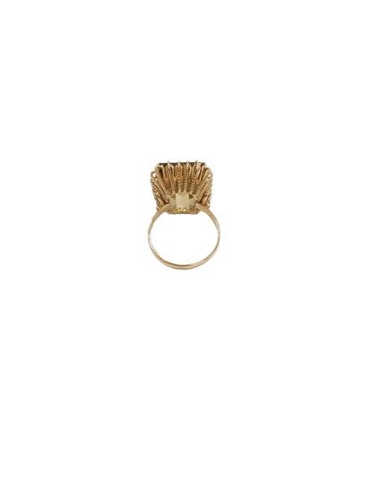 BAGUE cocktail en or jaune 750° ornée d'une...