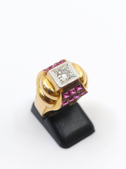BAGUE en or rose 750° et platine sertie d'un...