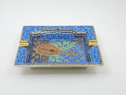 HERMES PARIS
Cendrier en porcelaine de forme...