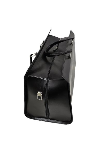DUNHILL 
Woman's black leather travel bag...
