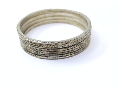 MAROC début XX ème siècle
	HUIT bracelets...