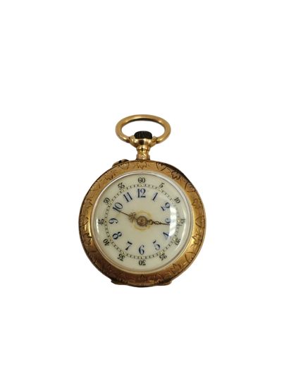 MONTRE DE COL en or rose 750° ciselée
Poinçon...