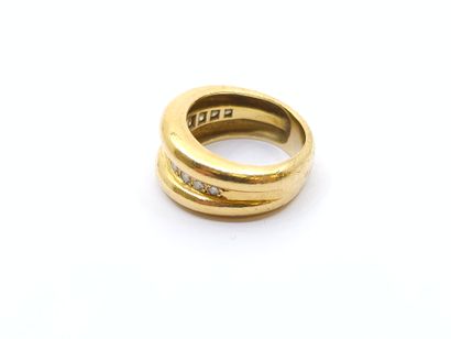 Double string ring in 750° yellow gold set...