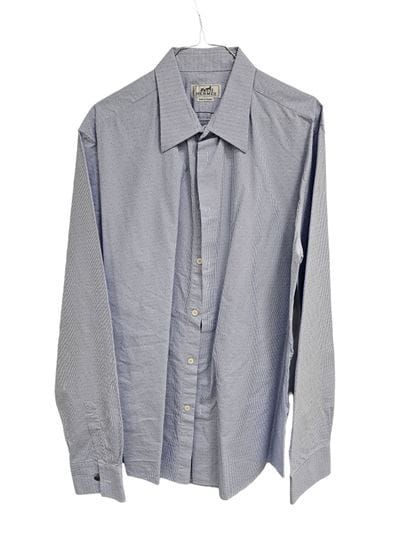 HERMES
Chemise bleue à motif de labyrinthe
Chemise...