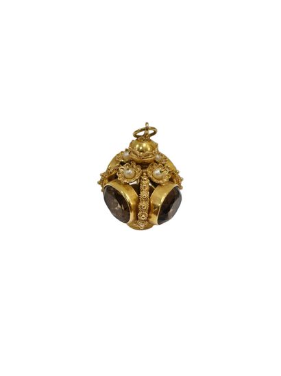 ITALIAN WORK
Pendant in 750° yellow gold...