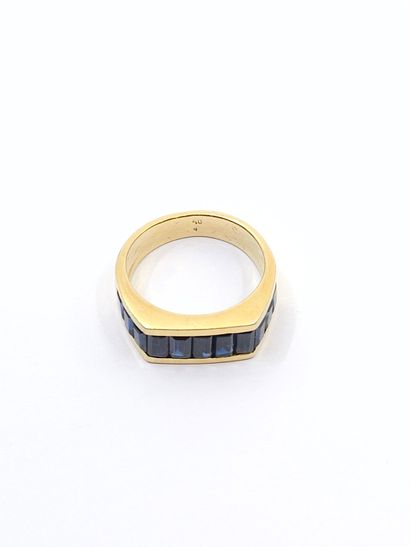 RING in yellow gold 750° set with calibrated...